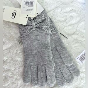 NEW UGG Bow Wool Blend Tech Glove